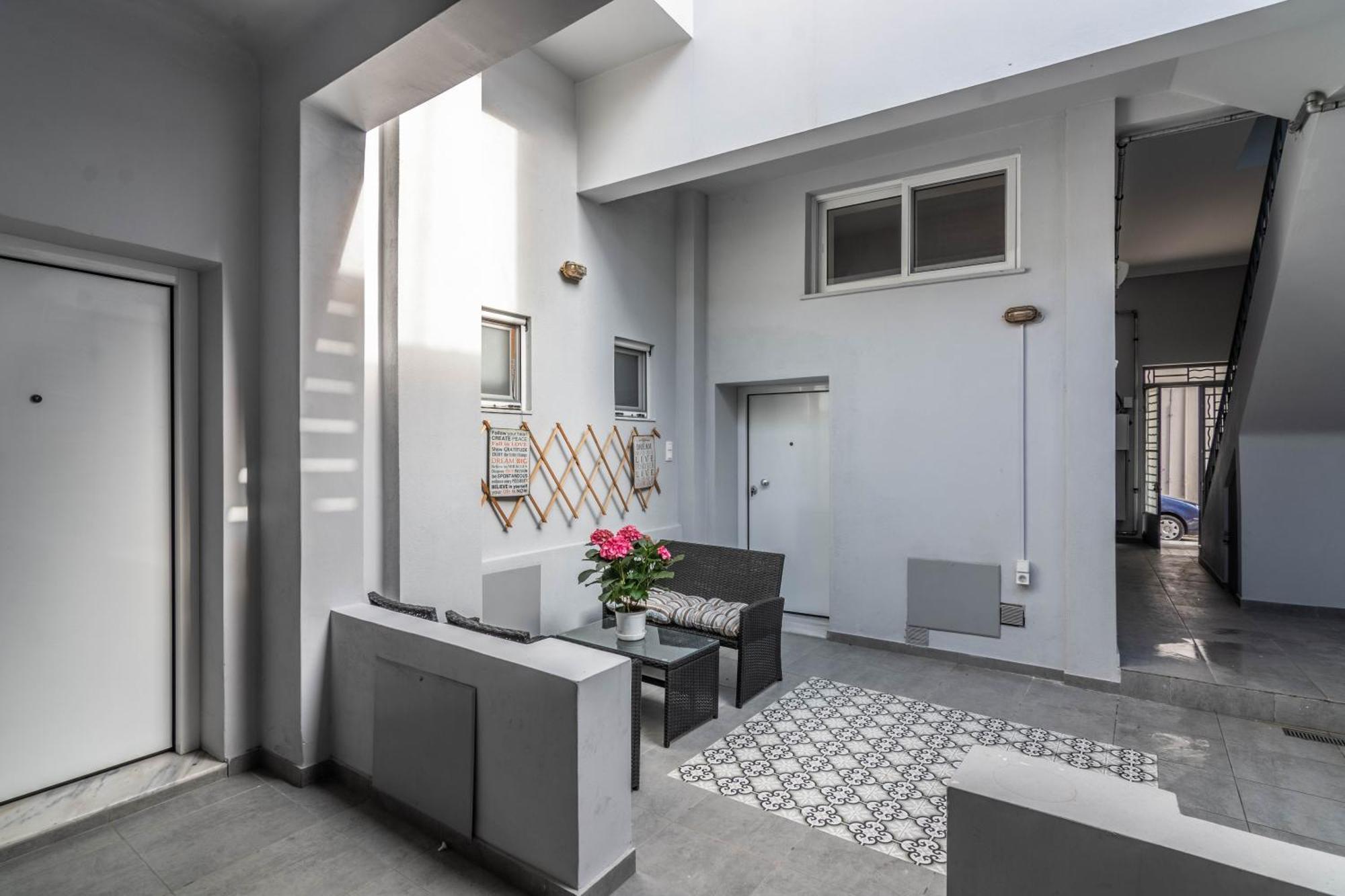 Gazi Home Atene Esterno foto